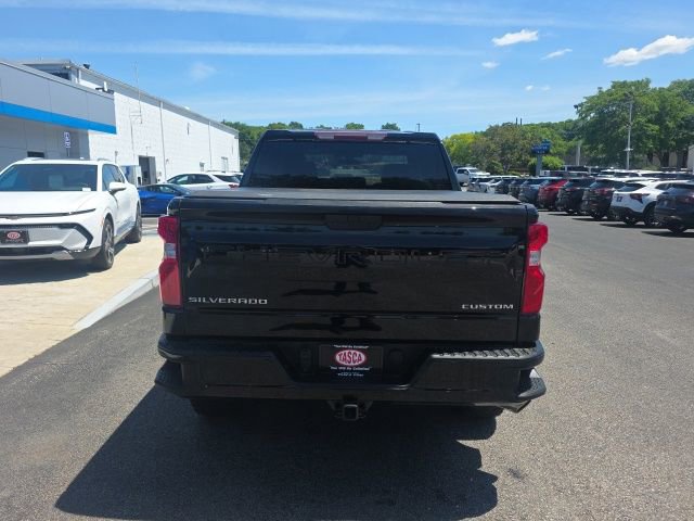 Used 2021 Chevrolet Silverado 1500 Custom Trail Boss AWD/4WD image 3