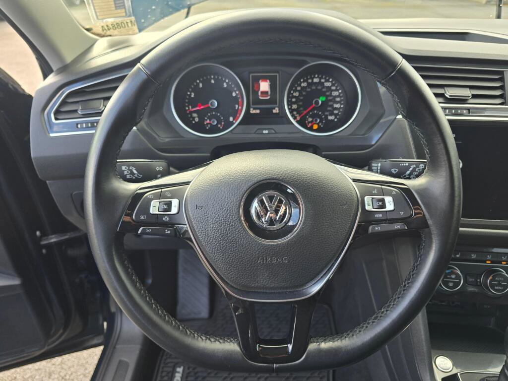Used 2019 Volkswagen Tiguan SE w/ 3rd Row Seat Package image 14