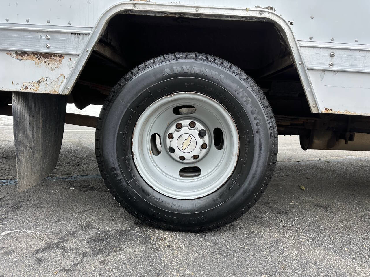 Used 2008 Chevrolet Express 3500 image 8