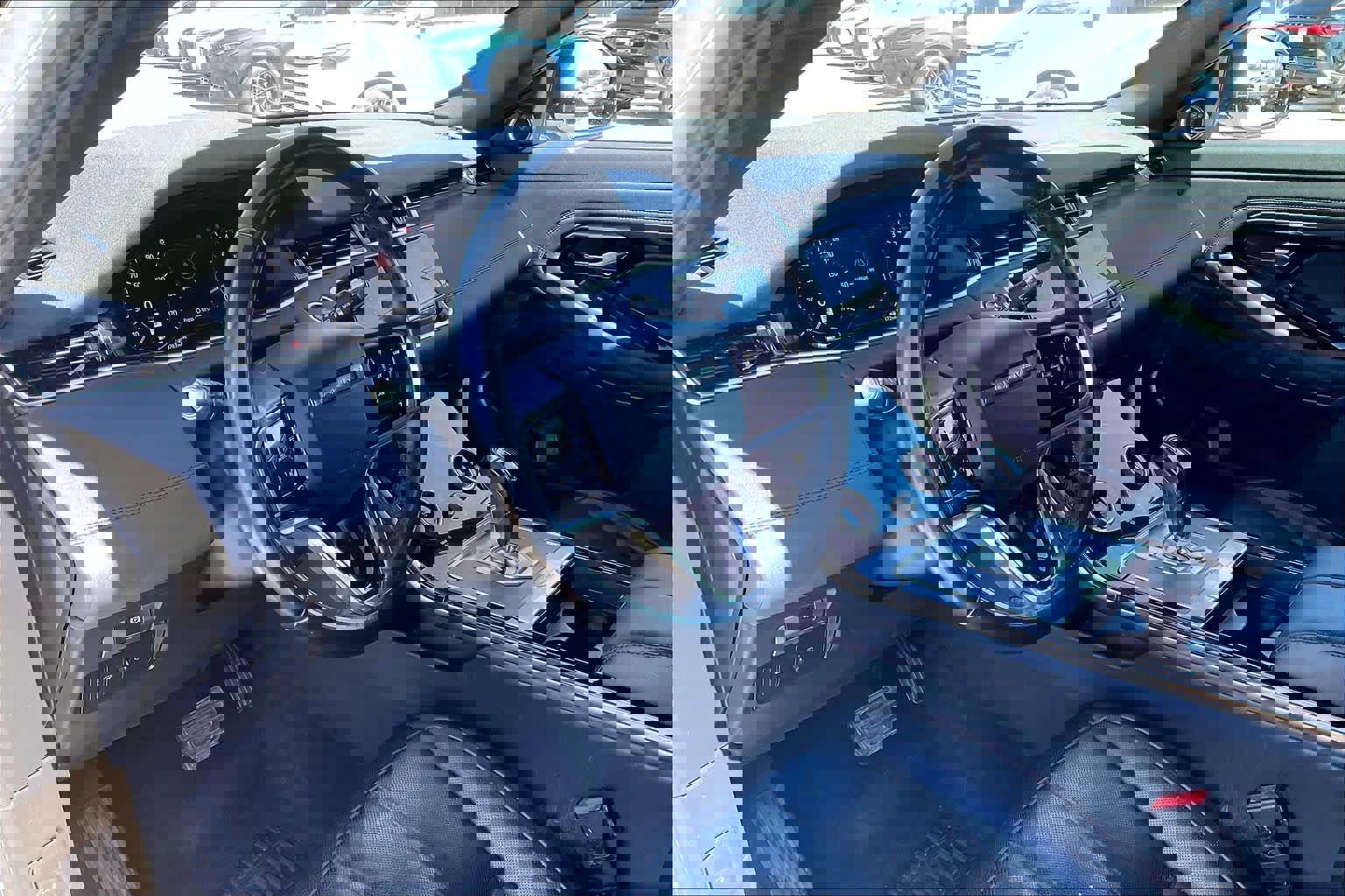 Used 2021 Land Rover Range Rover Evoque SE image 17