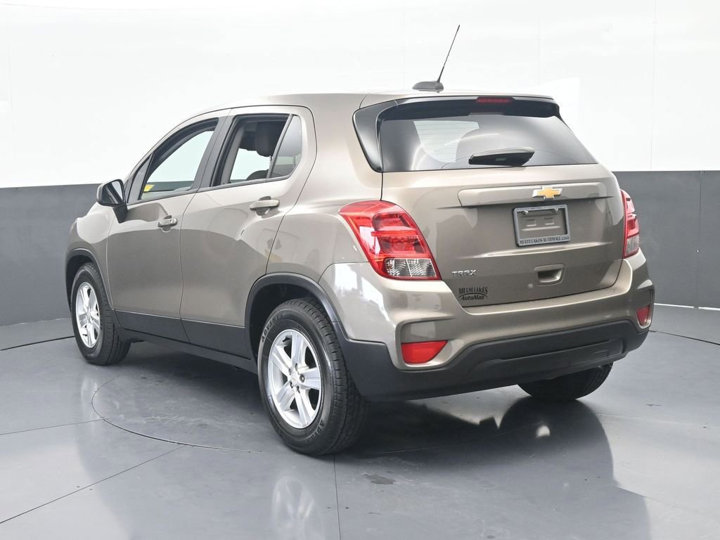 Used 2021 Chevrolet Trax LS w/ Tint and Cruise Package FWD image 4