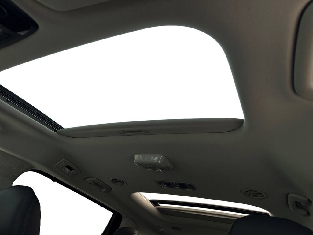 New 2027 Kia Carnival SX FWD image 10
