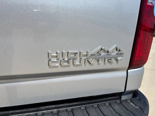 Used 2022 Chevrolet Silverado 2500 High Country w/ Z71 Off-Road Package AWD/4WD image 19
