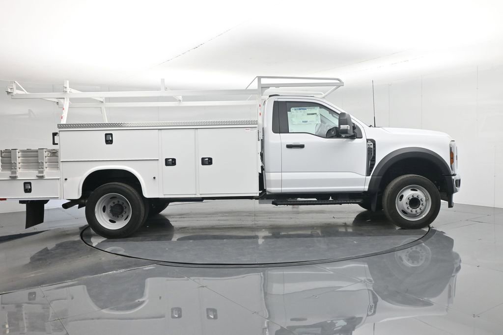 New 2025 Ford F550 2WD Regular Cab Super Duty image 38