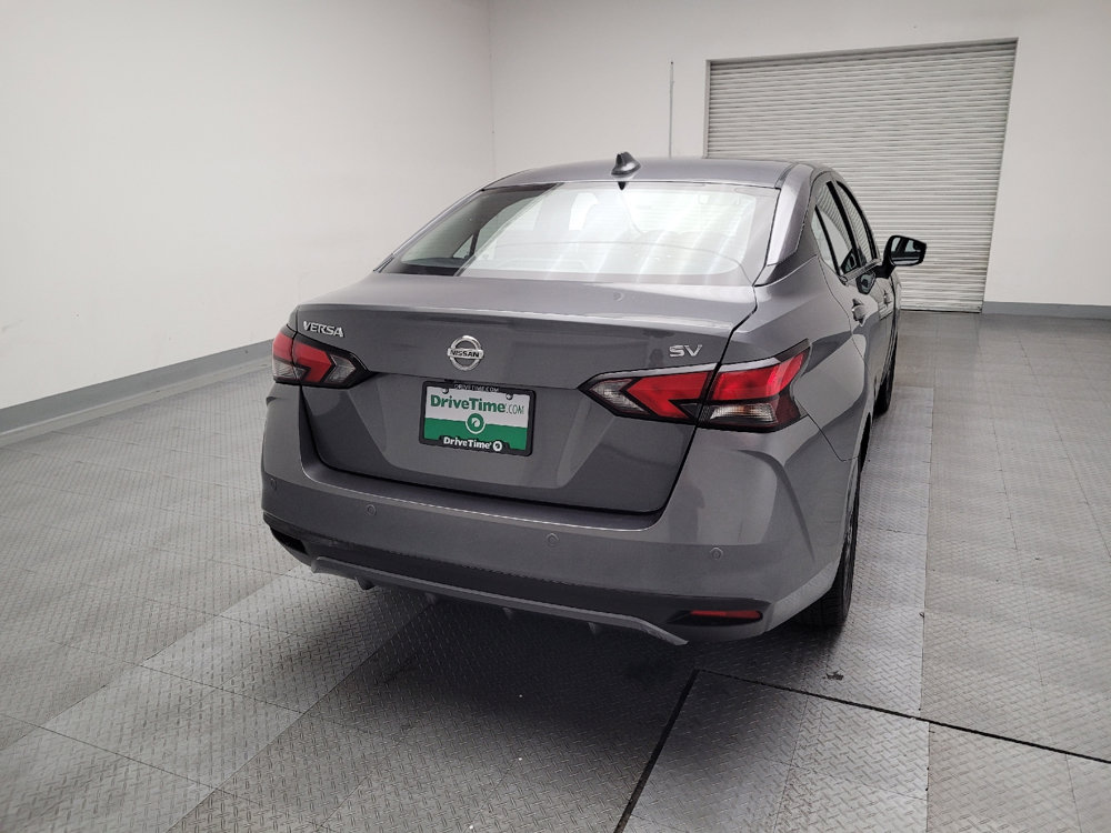Used 2021 Nissan Versa SV FWD image 7