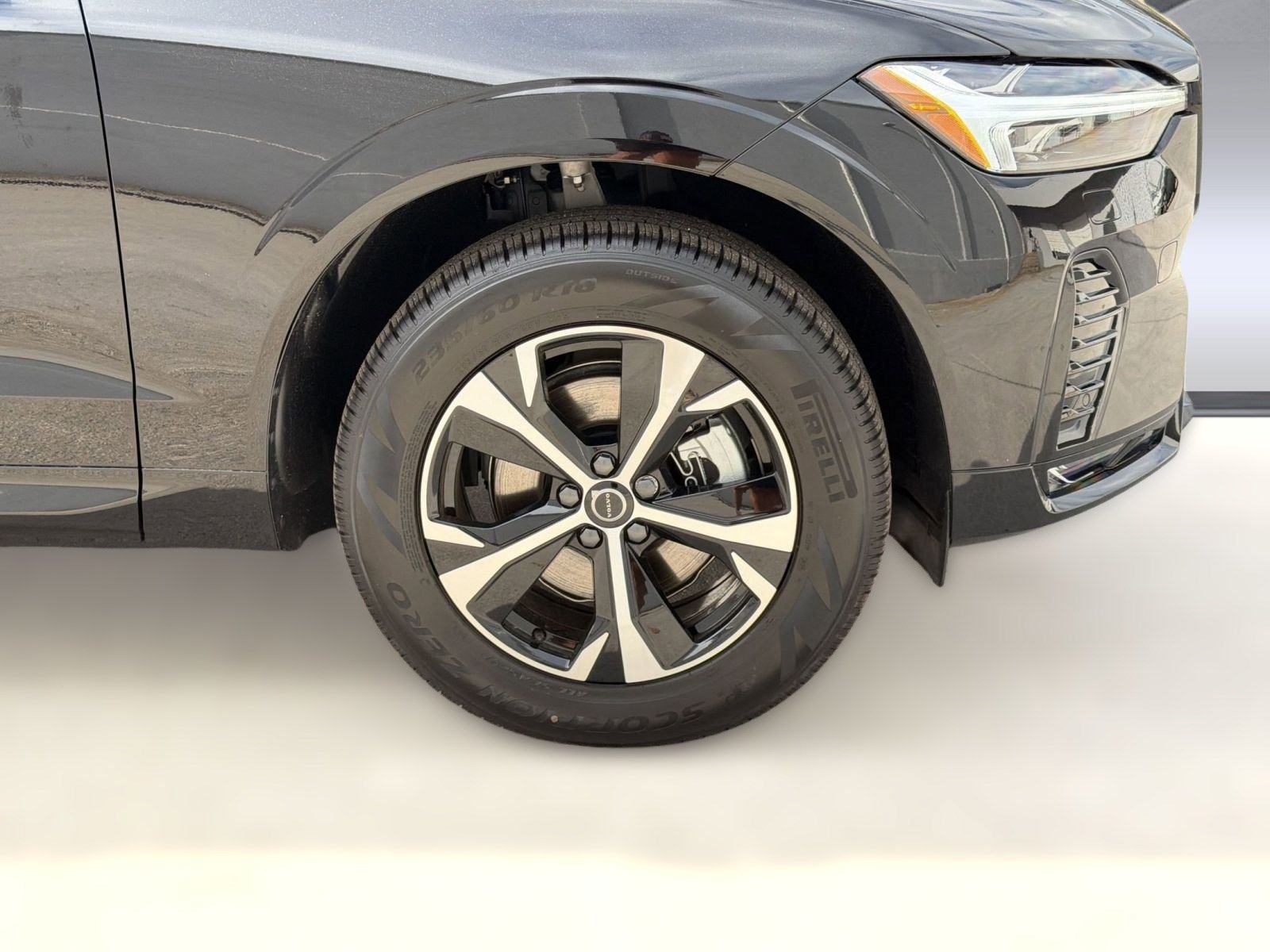 New 2026 Volvo XC60 B5 Core w/ Protection Package Premier AWD/4WD image 12
