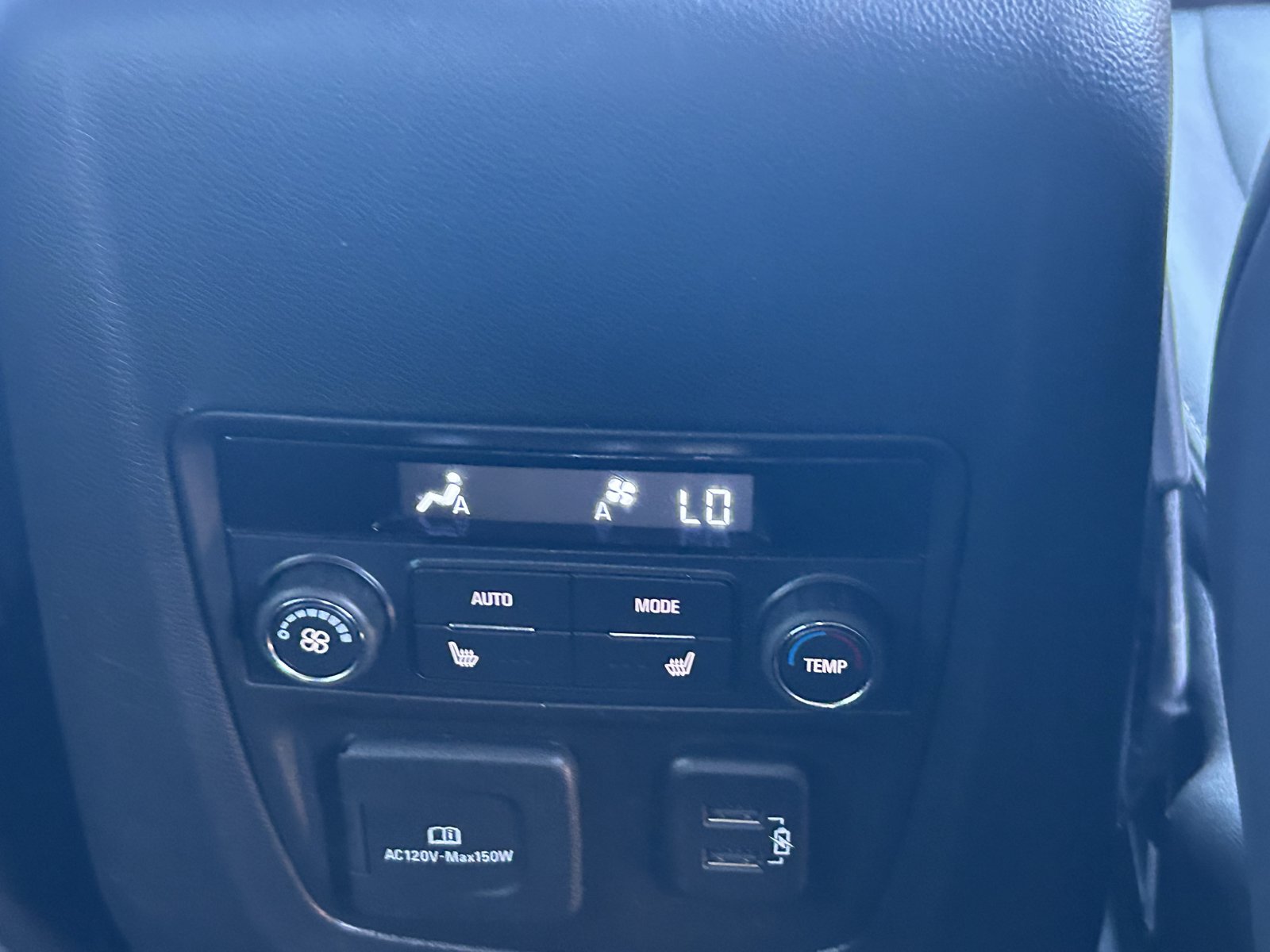 Used 2024 Buick Enclave Premium AWD/4WD image 26