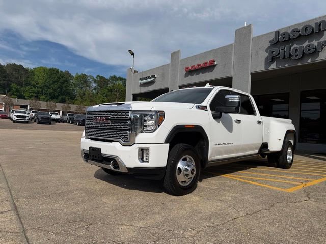 Used 2023 GMC Sierra 3500 Denali w/ Denali Ultimate Package image 3