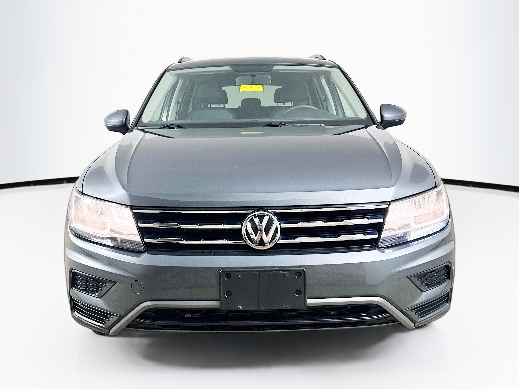 Used 2018 Volkswagen Tiguan S image 2