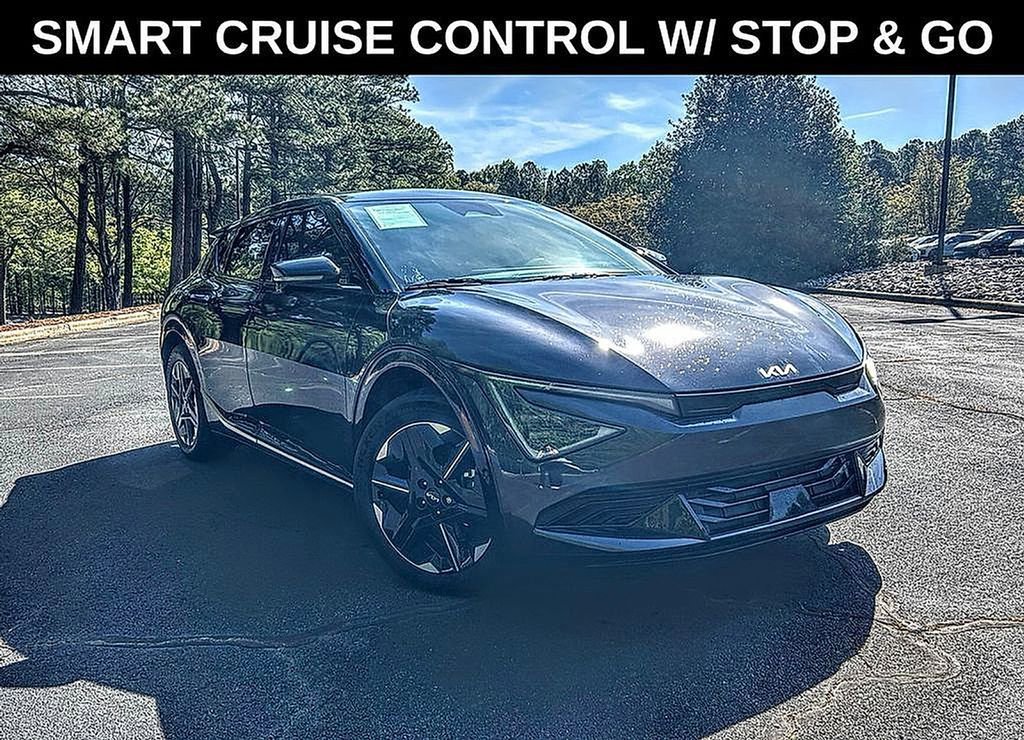 Used 2025 Kia EV6 Wind RWD image 2