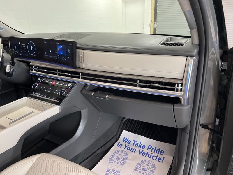 Used 2024 Hyundai Santa Fe Limited AWD/4WD image 14