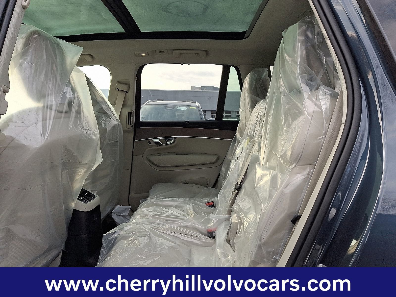 New 2026 Volvo XC90 T8 Ultra w/ Protection Package Premier image 7