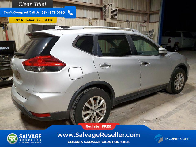 Used 2017 Nissan Rogue SV w/ SV Premium Package FWD image 4