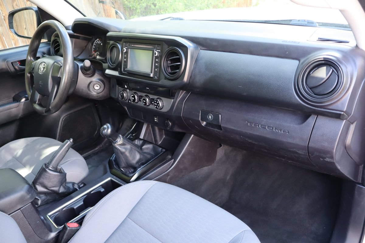 Used 2016 Toyota Tacoma SR AWD/4WD image 16
