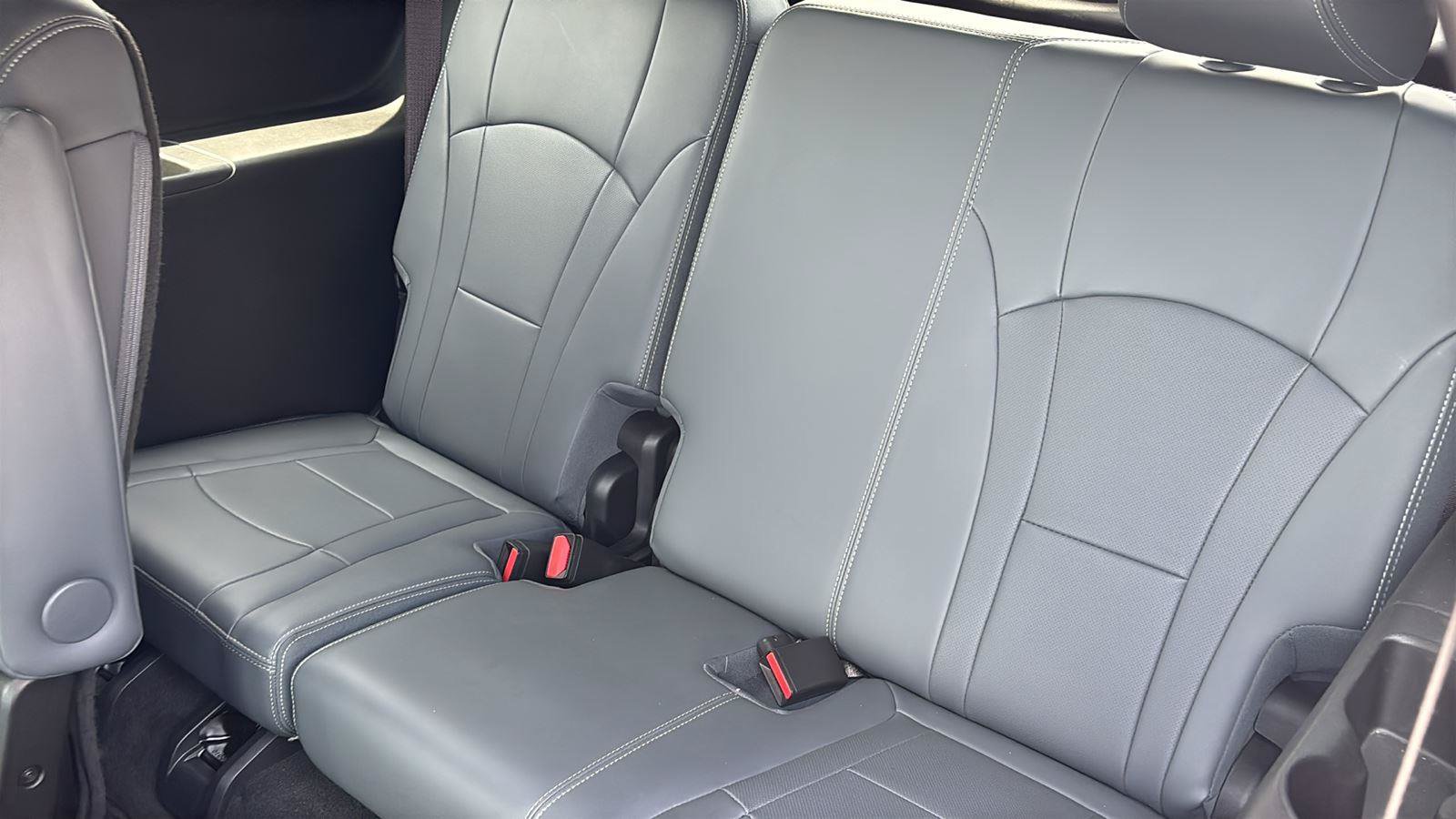 Certified 2024 Buick Enclave Essence AWD/4WD image 18