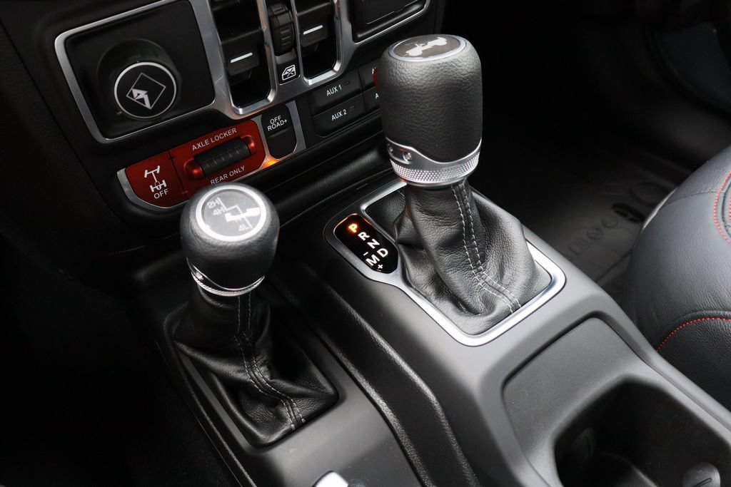 Used 2024 Jeep Wrangler Unlimited Sport AWD/4WD image 19