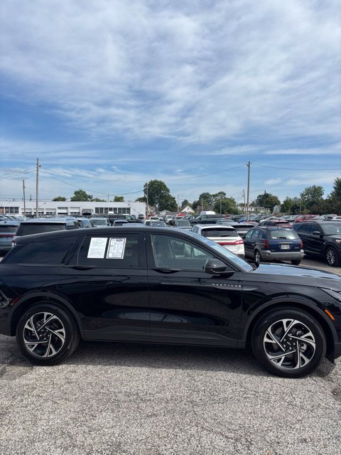 New 2026 Lincoln Nautilus Premier w/ Equipment Group 102A AWD/4WD image 8