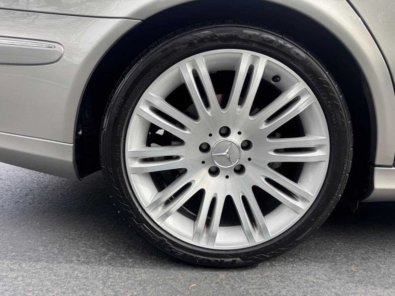 Used 2007 Mercedes-Benz E 350 Sedan image 21