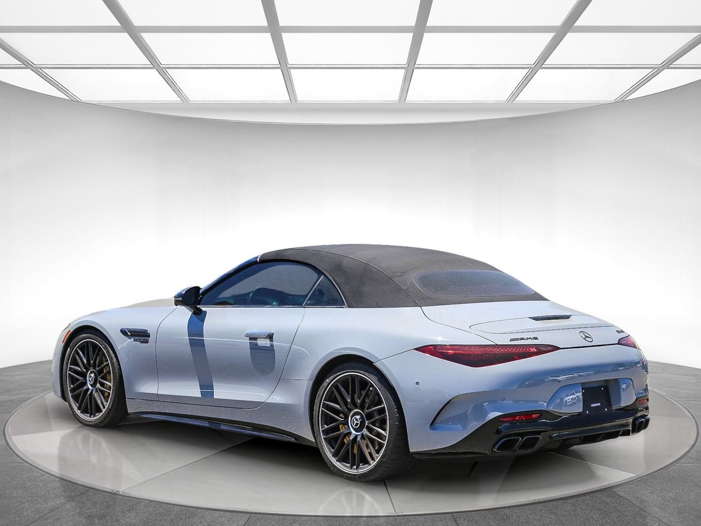 Certified 2022 Mercedes-Benz SL 63 AMG 4MATIC image 2