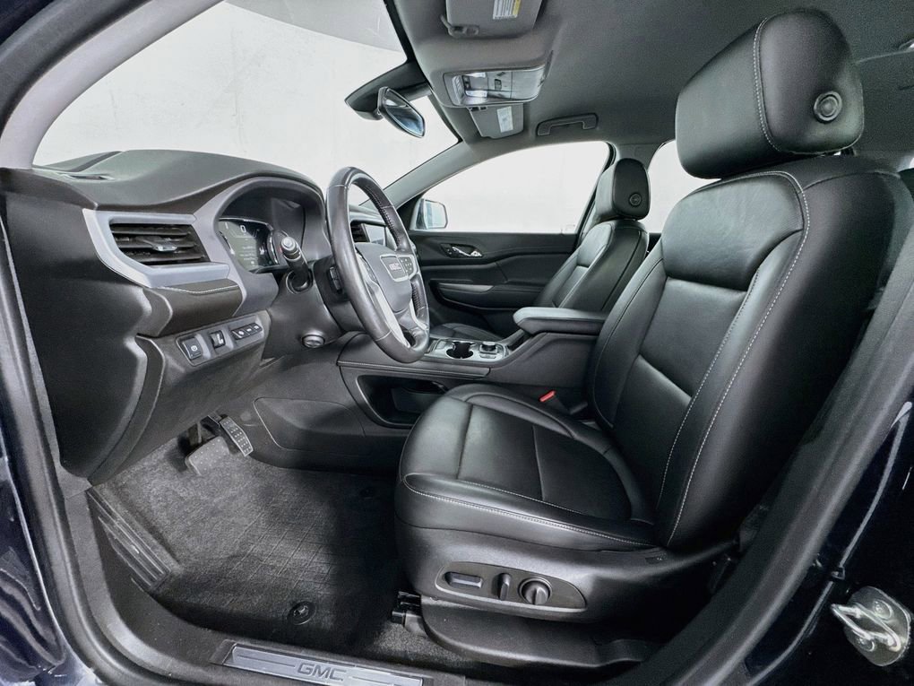 Used 2022 GMC Acadia SLT w/ Technology Package FWD image 12