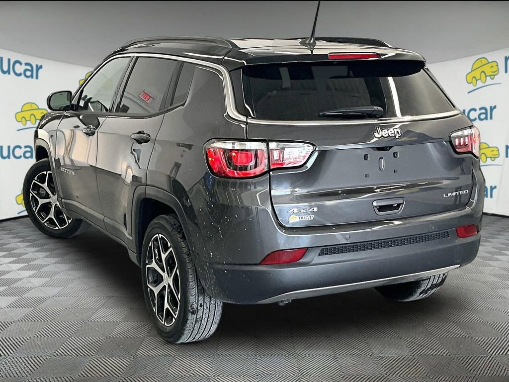 Used 2024 Jeep Compass Limited image 4