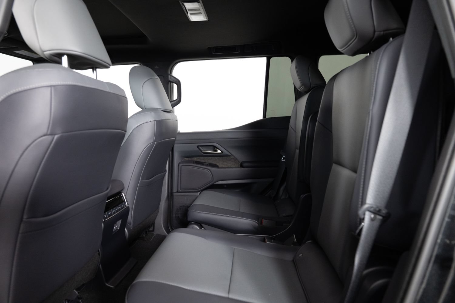 Used 2025 Lexus GX 550 w/ Cold Area Package AWD/4WD image 19
