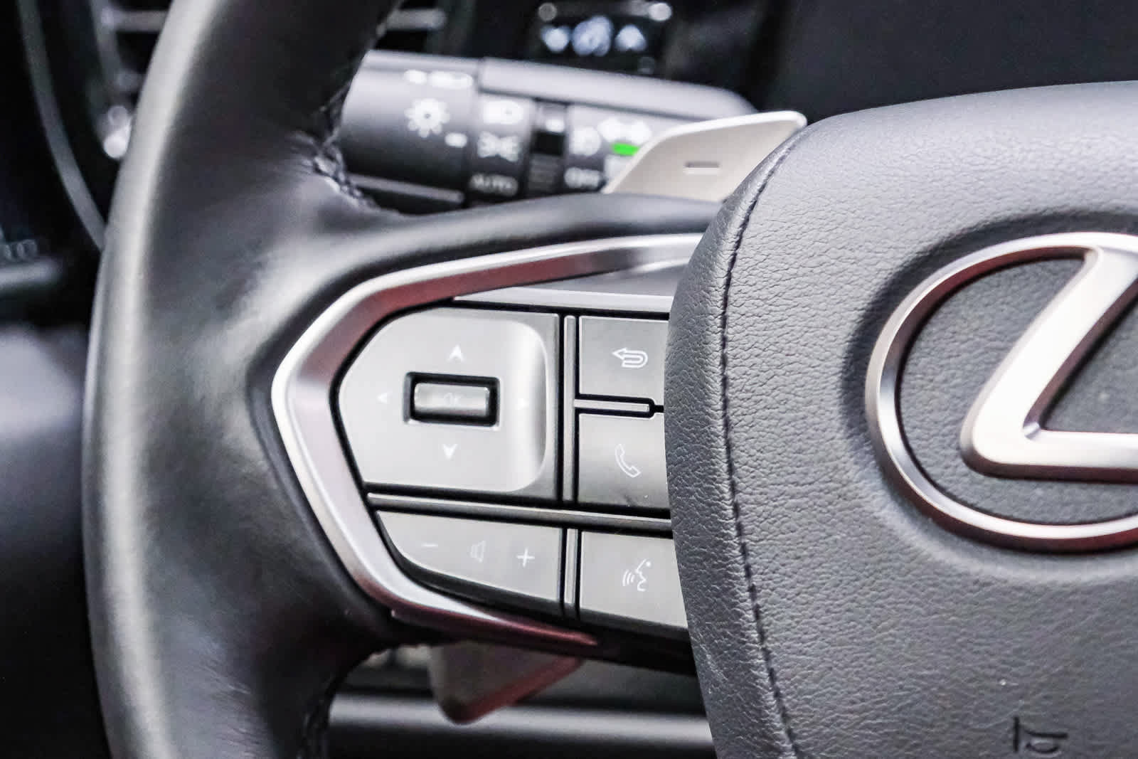 Used 2025 Lexus NX 250 FWD image 20