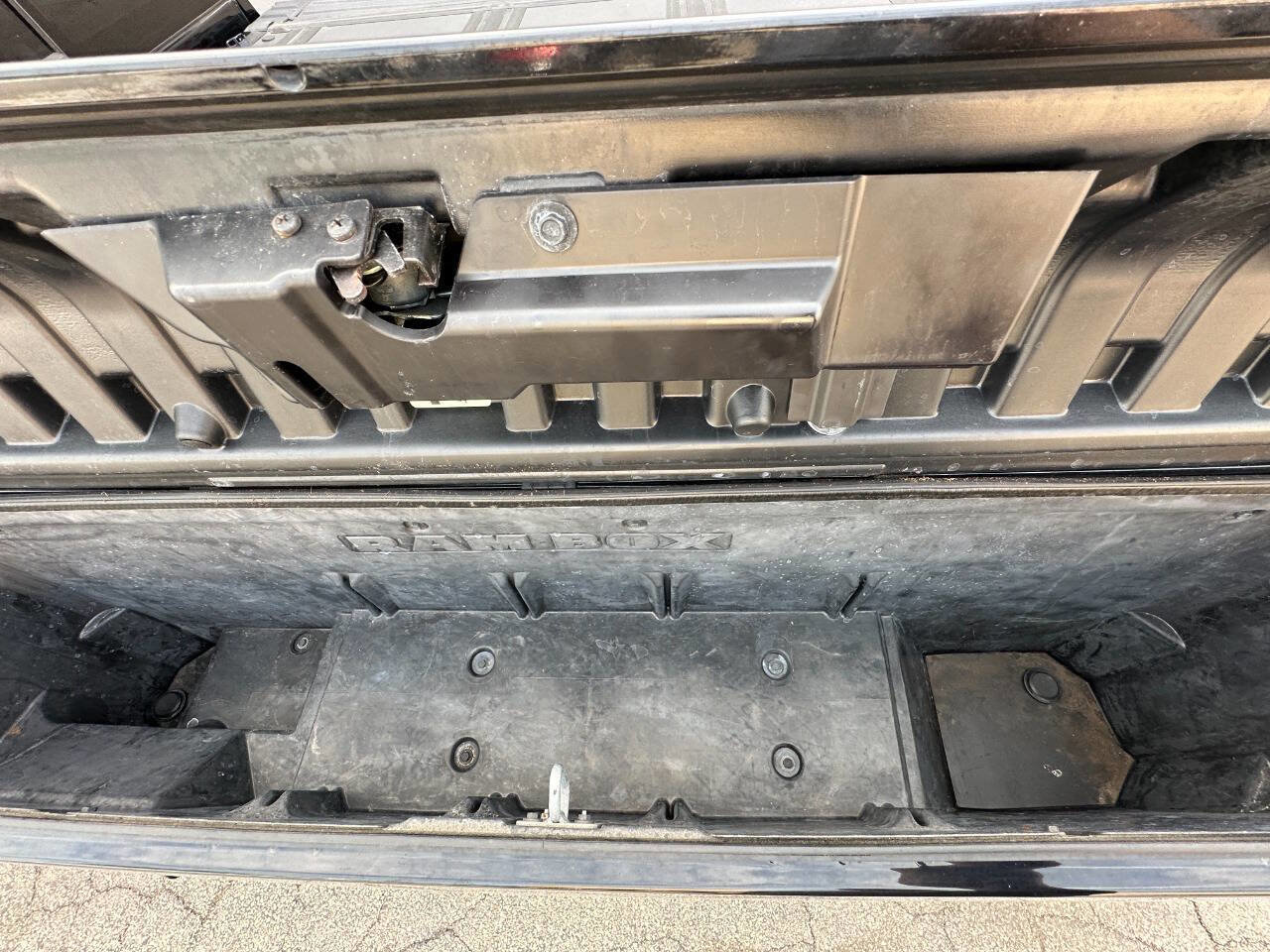 Used 2014 RAM 1500 Limited image 9