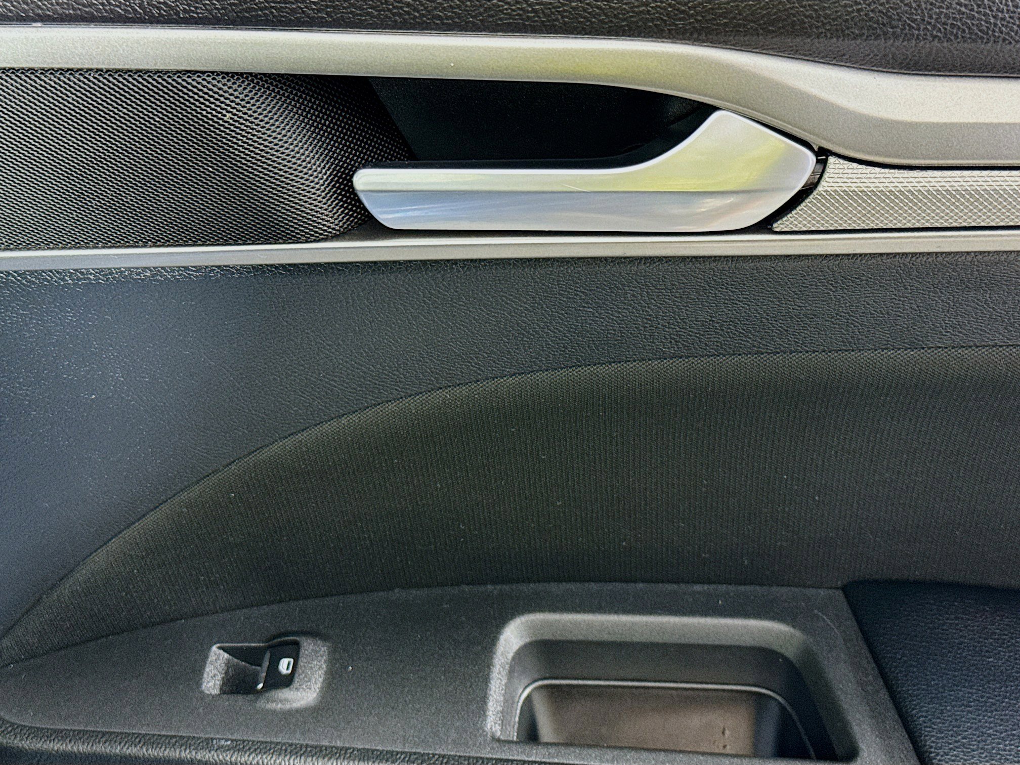 Used 2019 Ford Fusion SE FWD image 30