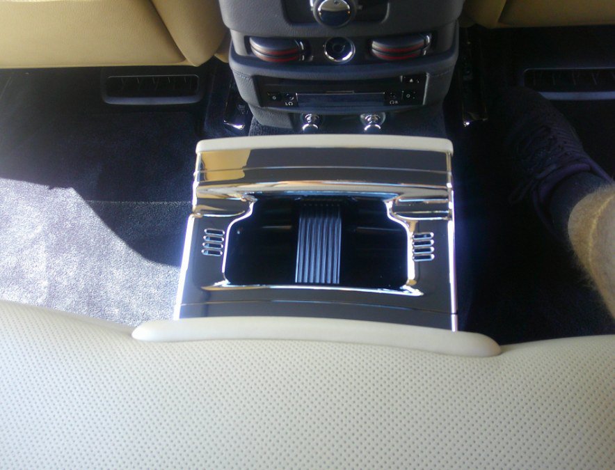 Used 2013 Rolls-Royce Ghost RWD image 87