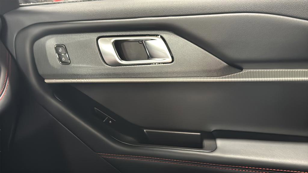 New 2026 Ford Explorer ST-Line w/ ST-Line Street Pack image 22