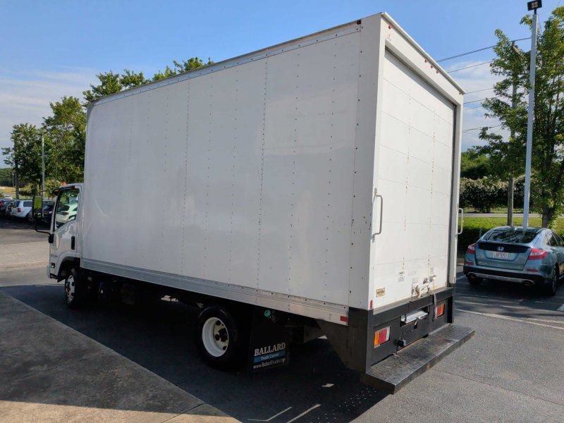 Used 2021 Isuzu NPR RWD image 3