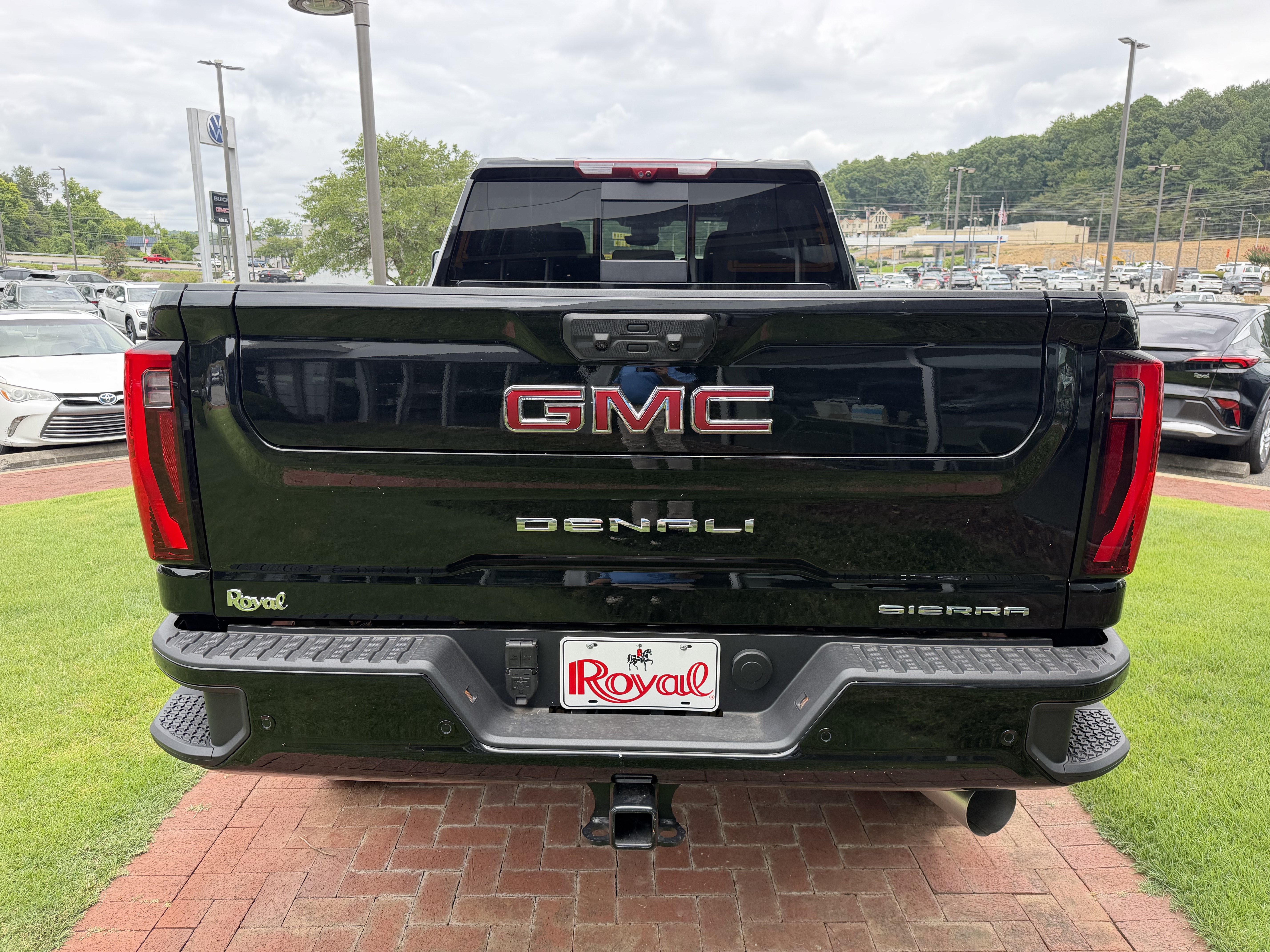 New 2026 GMC Sierra 2500 Denali w/ Denali Reserve Package AWD/4WD image 6