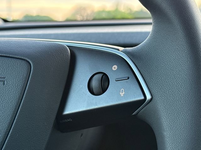 Used 2026 Tesla Model Y 2WD image 27