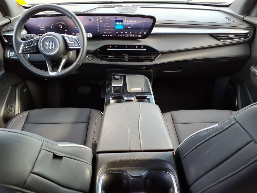 Used 2025 Buick Enclave Preferred image 9