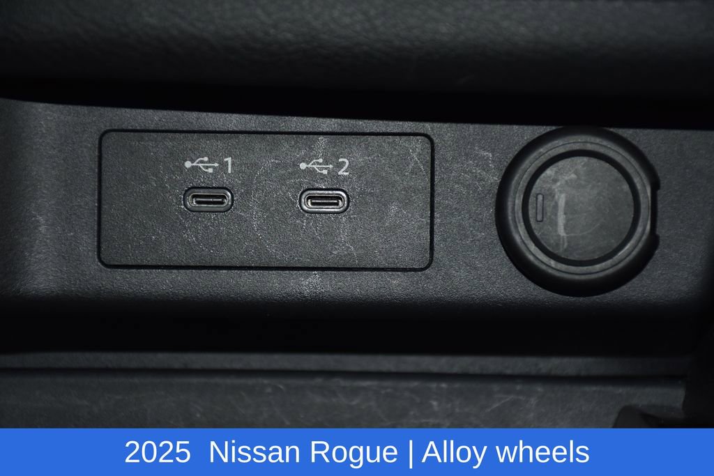Used 2025 Nissan Rogue SV image 21
