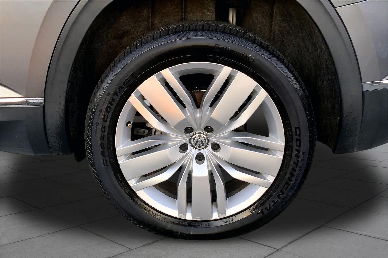 Used 2019 Volkswagen Atlas SEL AWD/4WD image 11
