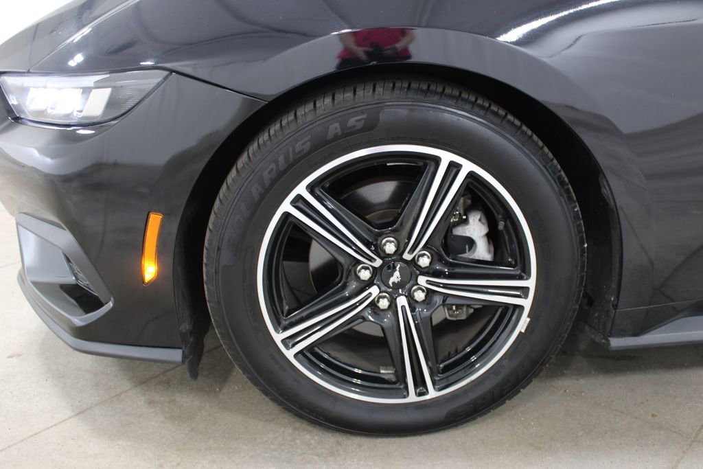 Used 2024 Ford Mustang EcoBoost image 28