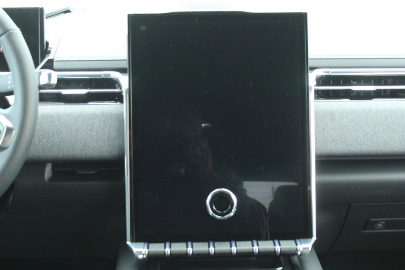 New 2026 GMC Sierra EV Elevation w/ LPO, Elevation Dark Package image 8