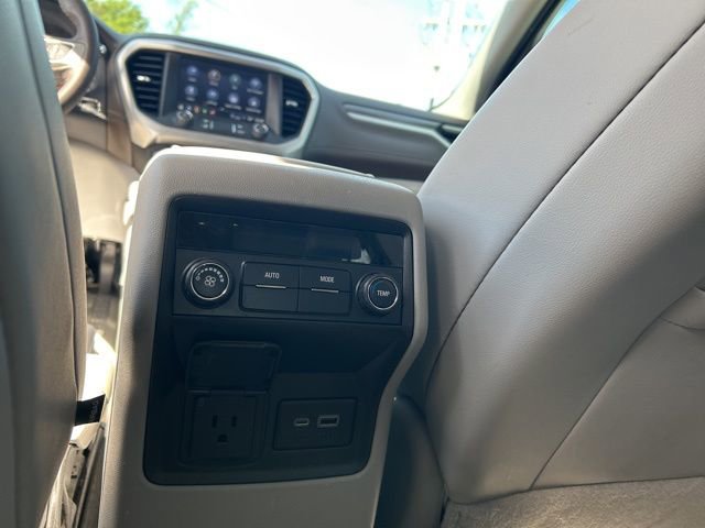 Used 2023 GMC Acadia SLT image 44