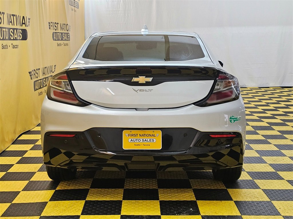 Used 2017 Chevrolet Volt Premier w/ Driver Confidence II Package image 4