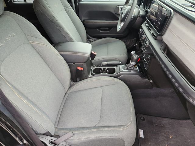 Used 2024 Jeep Wrangler Unlimited Sahara AWD/4WD image 12