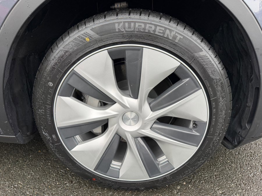 Used 2023 Tesla Model Y Long Range image 50