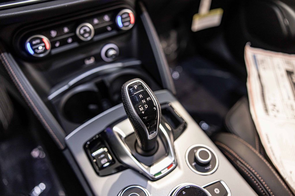 New 2025 Alfa Romeo Stelvio Sprint image 30