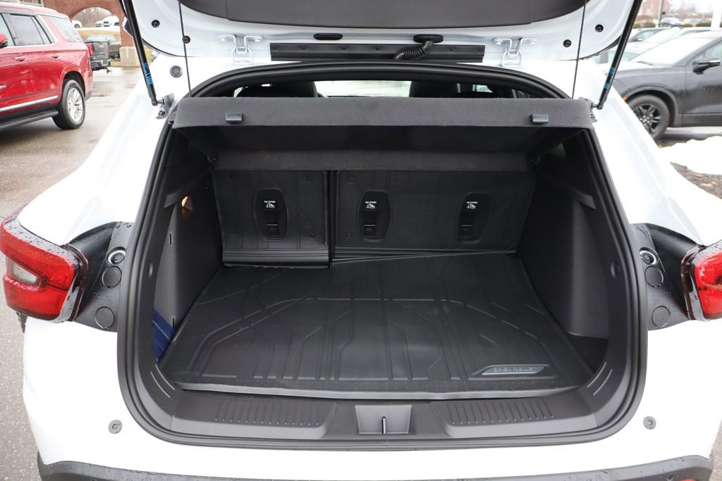 New 2026 Chevrolet Trax RS w/ Sunroof Package image 31