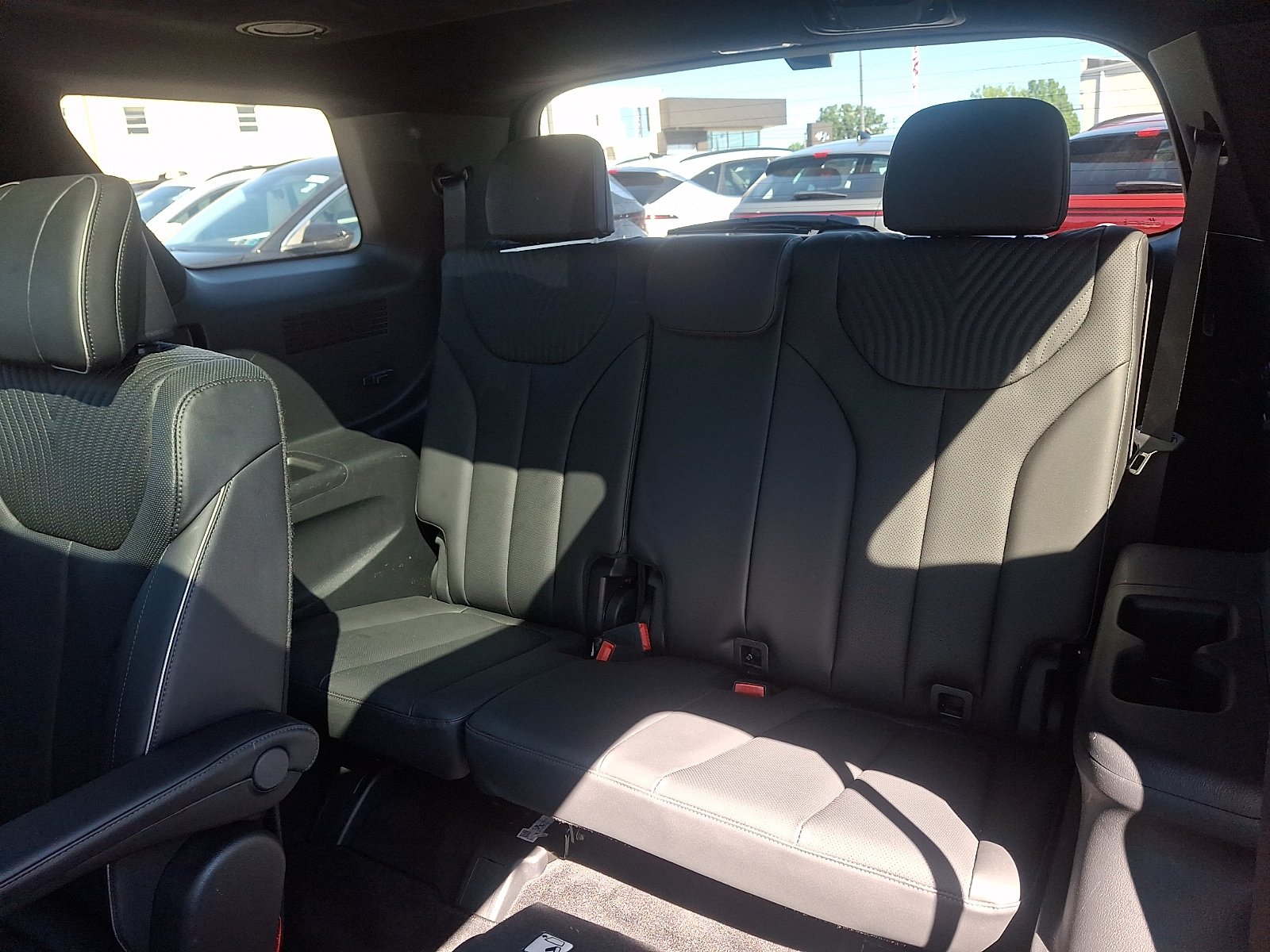 Used 2025 Hyundai Palisade Calligraphy AWD/4WD image 12