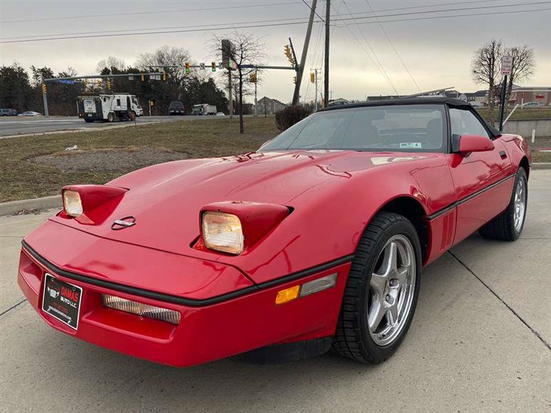 Used 1990 Chevrolet Corvette Convertible RWD image 1
