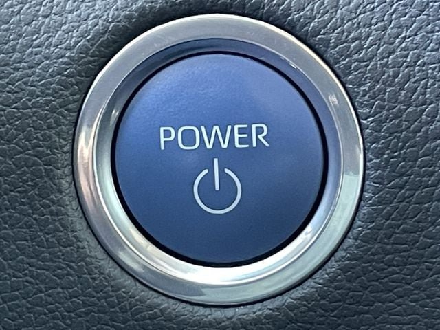 Used 2024 Toyota Tundra Limited w/ Power Package AWD/4WD image 24