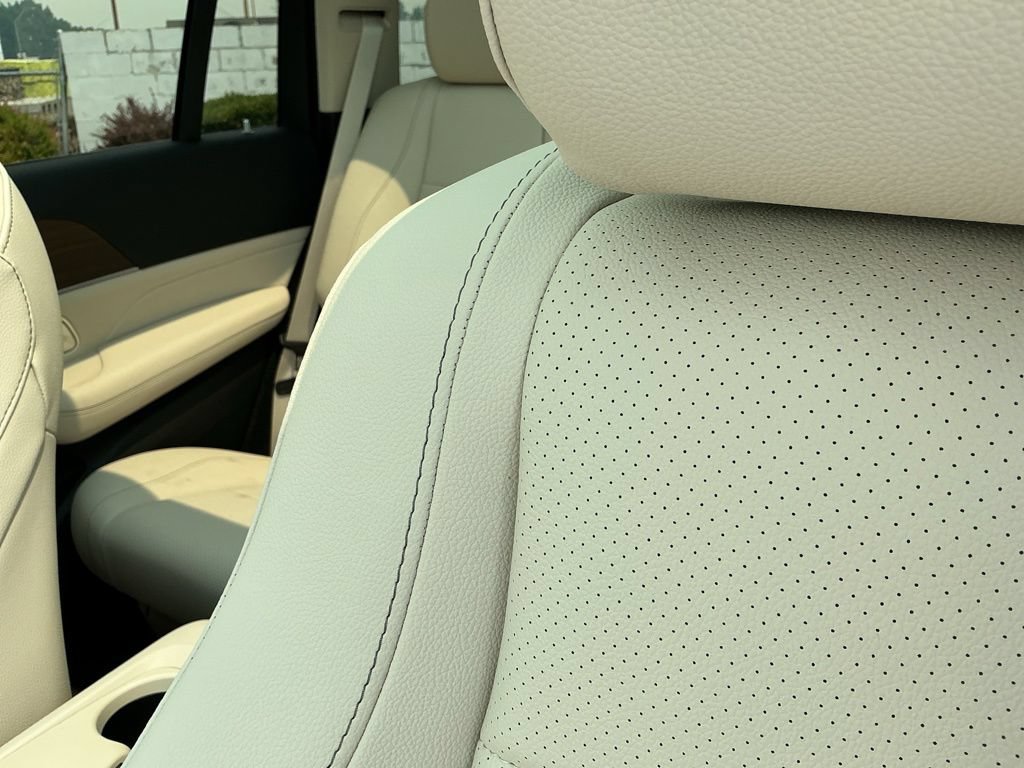 New 2026 Mercedes-Benz GLS 450 4MATIC image 13