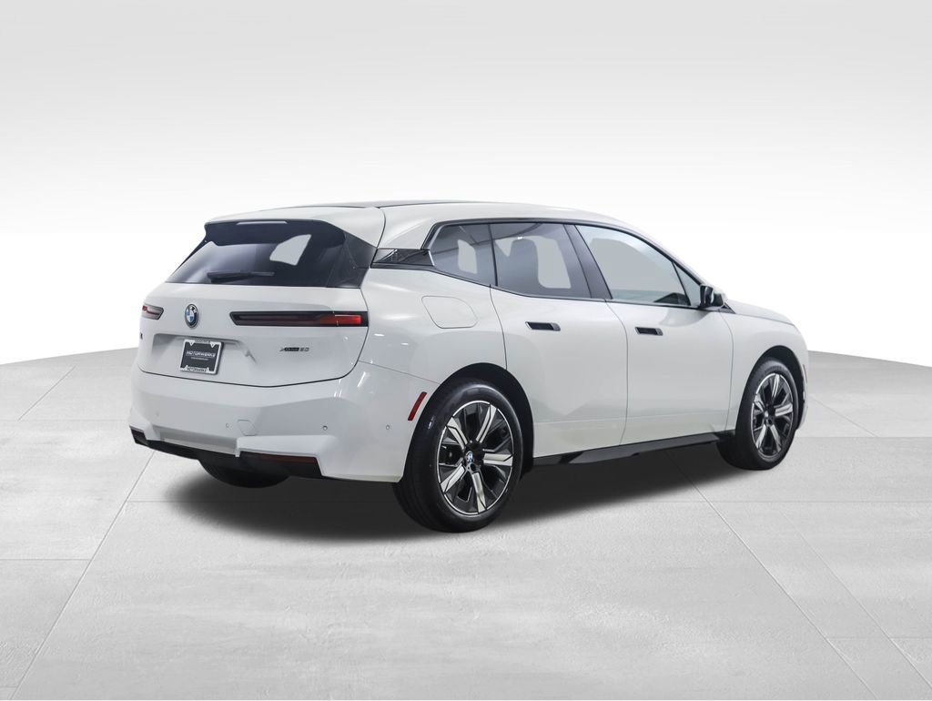 New 2026 BMW iX xDrive60 image 6